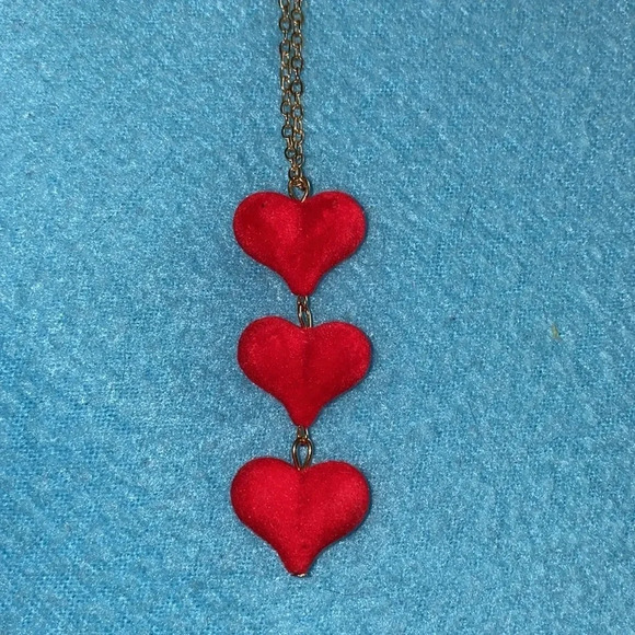 Velvety red puffy hearts necklace golden chain adjustable closure NEW - Picture 2 of 7